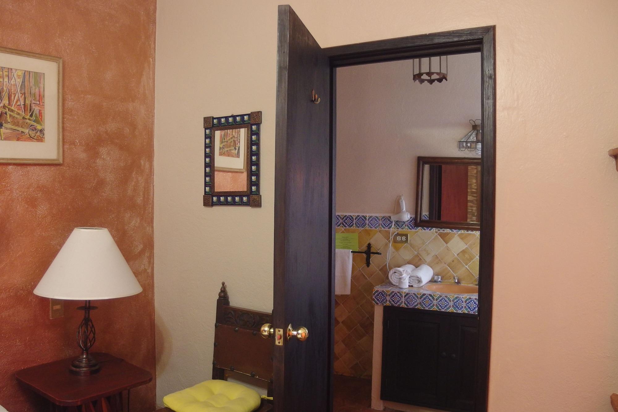 Casa De Las Conservas Comfort Альенде Экстерьер фото